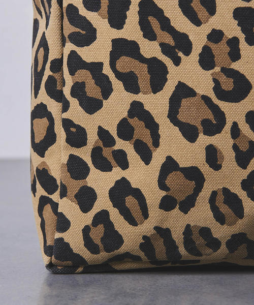 TEMBEA(テンベア)の「<TEMBEA(テンベア)> PAPER LEO プリント トートバッグ†(トートバッグ・レディース・ブラウン/ホワイト・FREE)」の4枚目の写真