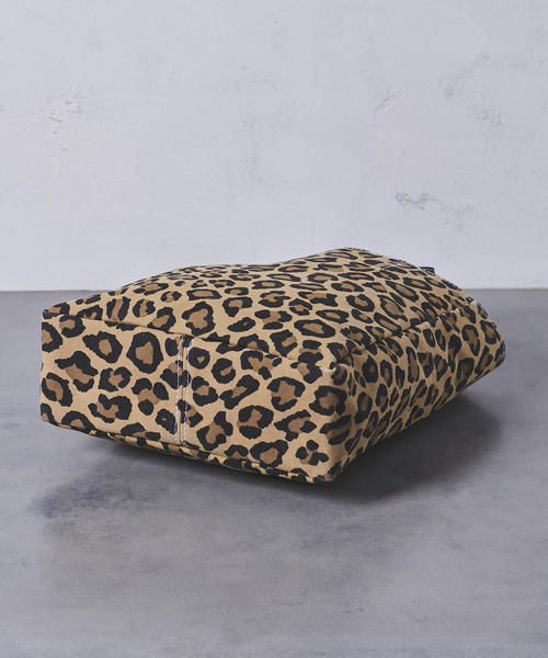 TEMBEA(テンベア)の「<TEMBEA(テンベア)> PAPER LEO プリント トートバッグ†(トートバッグ・レディース・ブラウン/ホワイト・FREE)」の8枚目の写真