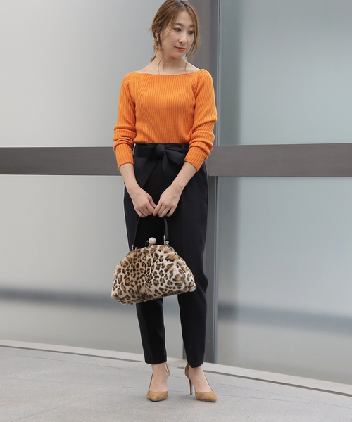 Tiara(ティアラ)の「ウエストリボンセンタープレスタックパンツ(その他パンツ・レディース・ネイビー/パープル/キャメル・S/M/L)」の18枚目の写真