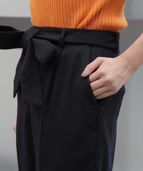 Tiara(ティアラ)の「ウエストリボンセンタープレスタックパンツ(その他パンツ・レディース・ネイビー/パープル/キャメル・S/M/L)」の22枚目の写真