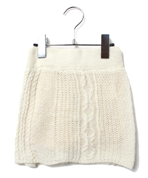 CIAOPANIC TYPY（チャオパニックティピー）の「ケーブルニットスカート（スカート・キッズ・ホワイト/ブルー/レッド/イエロー/ブラック・145/85/125/105）」の2枚目の写真