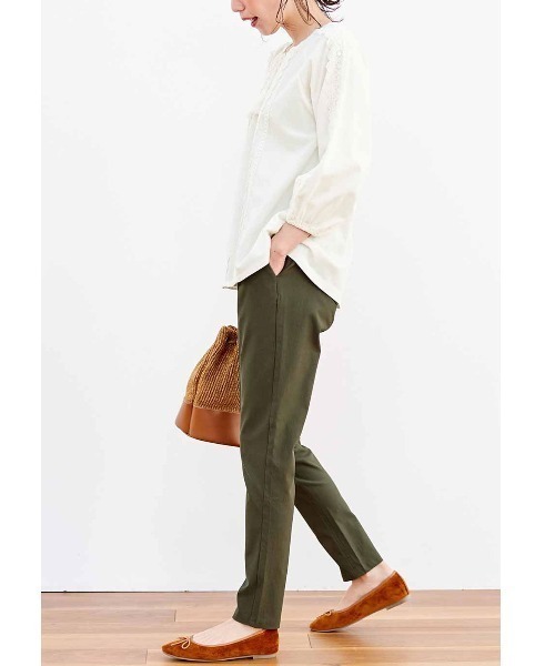 Live in comfort（リブインコンフォート）の「リブ　イン　コンフォート　まるではいてないみたい！？すっきり美脚！スーパー伸び軽テーパードパンツ（その他パンツ・レディース・アイボリー/ベージュ/カーキ/ブラック・MEDIUM/LARGE/X-LARGE/XX-LARGE/SMALL/XXX-LARGE）」の21枚目の写真