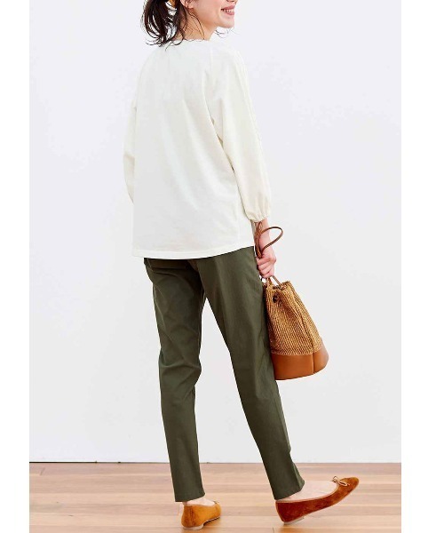 Live in comfort（リブインコンフォート）の「リブ　イン　コンフォート　まるではいてないみたい！？すっきり美脚！スーパー伸び軽テーパードパンツ（その他パンツ・レディース・アイボリー/ベージュ/カーキ/ブラック・MEDIUM/LARGE/X-LARGE/XX-LARGE/SMALL/XXX-LARGE）」の22枚目の写真