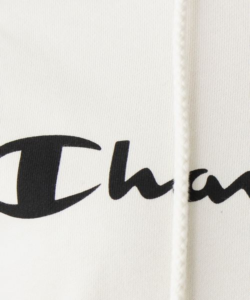 Champion（チャンピオン）の「Champion　ロゴパーカー（パーカー・レディース・オフホワイト/グレー/ブラック・02）」の9枚目の写真
