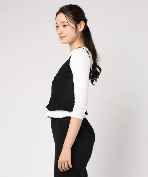 Libby&Rose（リビーアンドローズ）の「ＺＩＰビスチェ（ニット/セーター・レディース・ブラック/ブルー/グリーン/アイボリー/マスタード・FREE）」の6枚目の写真