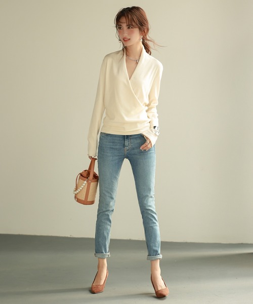 SAISON DE PAPILLON（セゾンドパピヨン）の「カシュクールネックニットトップス（ニット/セーター・レディース・ブルー/ネイビー/ブラック/ベージュ/モカ/キャメル/ピンク/パープル/ブラウン/カーキ/チャコール/アイボリー/ダークブラウン/グリーン系その他・S/M/L/XL）」の17枚目の写真