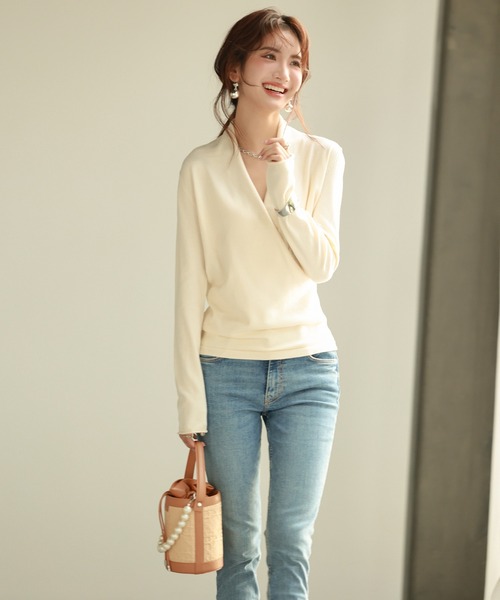 SAISON DE PAPILLON（セゾンドパピヨン）の「カシュクールネックニットトップス（ニット/セーター・レディース・ブルー/ネイビー/ブラック/ベージュ/モカ/キャメル/ピンク/パープル/ブラウン/カーキ/チャコール/アイボリー/ダークブラウン/グリーン系その他・S/M/L/XL）」の18枚目の写真