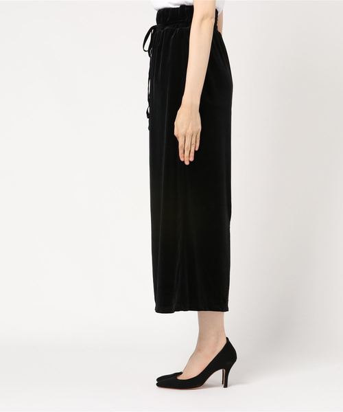 LOWRYS FARM（ローリーズファーム）の「カラーベロアタイトスカート　855291（スカート・レディース・ブラック/イエロー/グレー・FREE）」の5枚目の写真