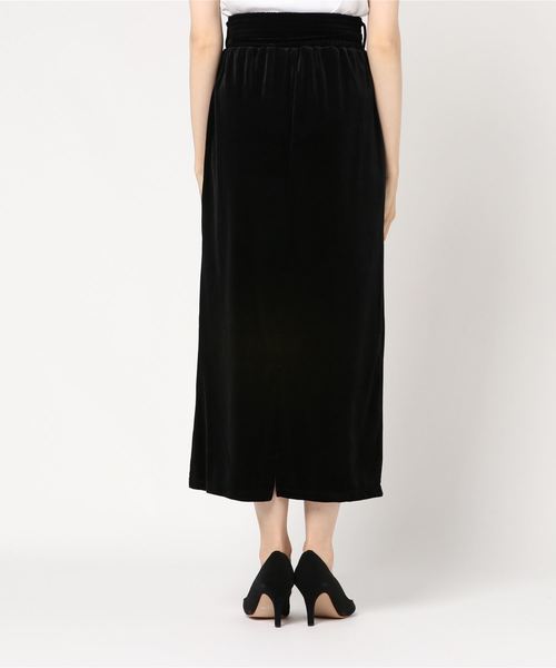 LOWRYS FARM（ローリーズファーム）の「カラーベロアタイトスカート　855291（スカート・レディース・ブラック/イエロー/グレー・FREE）」の4枚目の写真