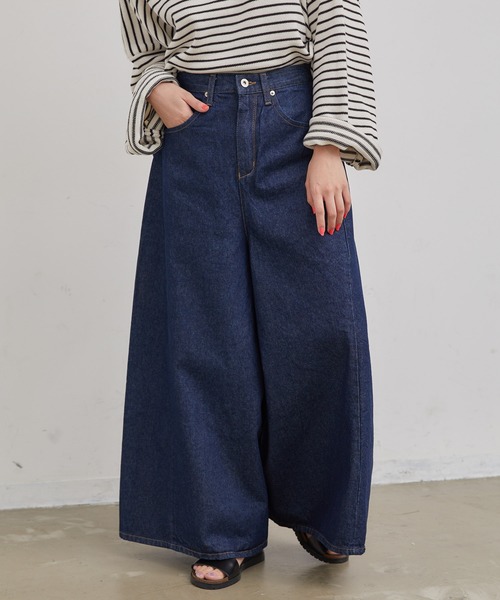 Libra Cue（リブラ キュー）の「Libra デニムワイドパンツ（デニムパンツ・レディース・ブルー・LARGE/MEDIUM）」の22枚目の写真