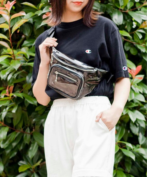 Champion(チャンピオン)の「WEGO/【一部店舗限定】Champion チャンピオン 刺繍半袖Tシャツ(Tシャツ/カットソー・メンズ・ホワイト/ブラック/ネイビー/レッド/ライム/イエロー/オートミール/杢グレー/ダークグリーン/ターコイズブルー/ライトイエロー/オレンジ系その他/ブラウン・SMALL/MEDIUM/LARGE/X-LARGE)」の3枚目の写真