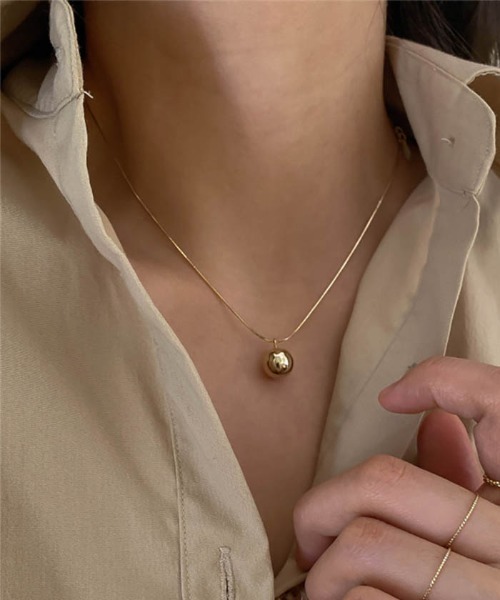 LA VORAGINE（ラ ヴォラジネ）の「INSデリケートなレディペンダントネックレス（ネックレス・レディース・D/F/C/A/E/B/L/G/H/I/J/K/M/U/T/S/Q/P/R/O/V/その他1/その他/その他3/その他2/その他5/その他4/その他11/その他6/その他7/その他8/その他9/その他10/その他12/その他13/その他14/その他15/その他16・FREE）」の15枚目の写真