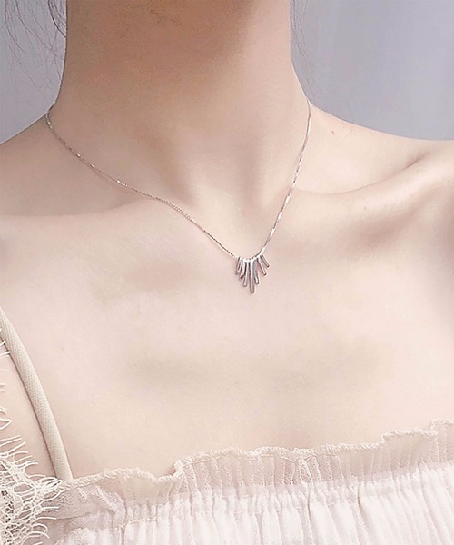 LA VORAGINE（ラ ヴォラジネ）の「INSデリケートなレディペンダントネックレス（ネックレス・レディース・D/F/C/A/E/B/L/G/H/I/J/K/M/U/T/S/Q/P/R/O/V/その他1/その他/その他3/その他2/その他5/その他4/その他11/その他6/その他7/その他8/その他9/その他10/その他12/その他13/その他14/その他15/その他16・FREE）」の18枚目の写真