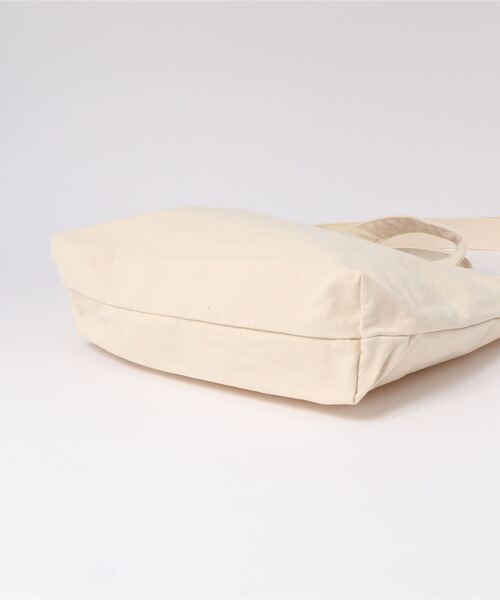 Champion（チャンピオン）の「【Champion】2wayロゴトートバッグ（トートバッグ・メンズ・キナリ/ライトベージュ・ONE SIZE）」の6枚目の写真