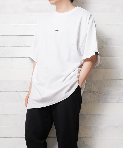 Pledge（プレッジ）の「『pledge』ビッグシルエット　バックプリントＴシャツ（Tシャツ/カットソー・レディース・ホワイト系その他/ブラック系その他/ホワイト系その他2/ホワイト系その他3/ホワイト系その他4/ホワイト系その他5/ホワイト系その他6/ブラック系その他2/ブラック系その他3/ブラック系その他4/ブラック系その他5/ブラック系その他6・LARGE/MEDIUM）」の4枚目の写真