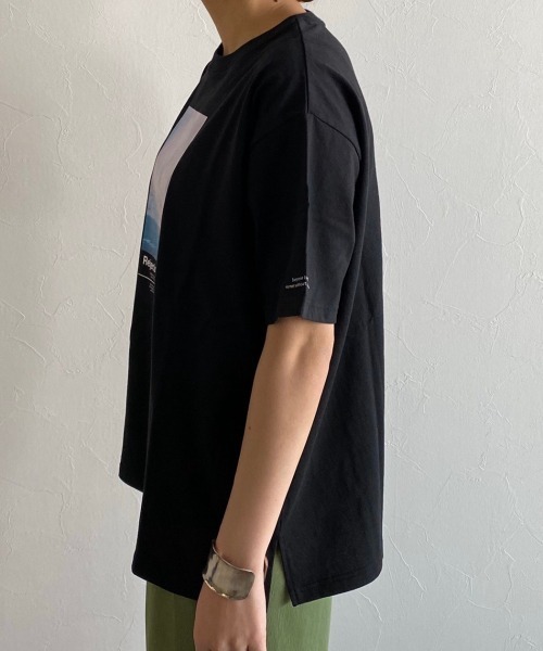 PAGEBOY（ページボーイ）の「モードグラフィックTシャツ（Tシャツ/カットソー・レディース・オフホワイト/ブラック・FREE）」の6枚目の写真