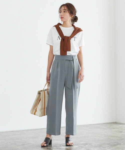 Pierrot(ピエロ)の「サイドベルトボックスパンツ(その他パンツ・レディース・ブルー/グレイッシュベージュ・M/L)」の10枚目の写真