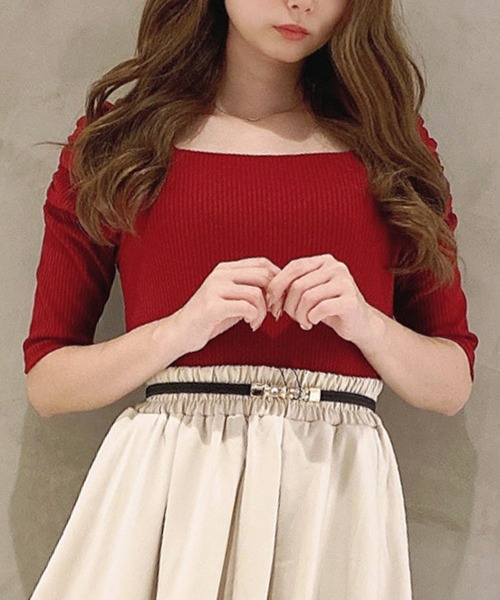 MIIA（ミーア）の「パワーショルダーカットプルオーバー（Tシャツ/カットソー・レディース・ベージュ/ボルドー/パープル系その他/ブラック/パープル・FREE）」の5枚目の写真