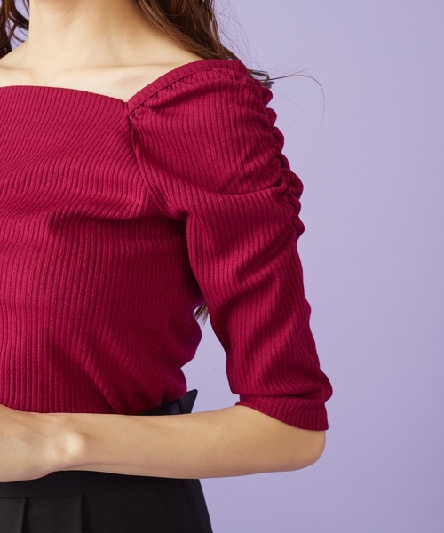 MIIA（ミーア）の「パワーショルダーカットプルオーバー（Tシャツ/カットソー・レディース・ベージュ/ボルドー/パープル系その他/ブラック/パープル・FREE）」の17枚目の写真