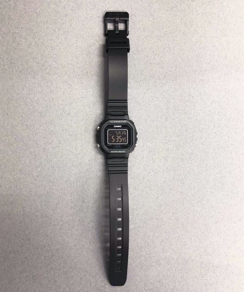 CASIO(カシオ)の「CASIO 腕時計 スタンダード デジタル LA-20WH(デジタル腕時計・レディース・ピンク/ブラック×パープル/ブラック×ブルー/ブラック×ブラック/ブラック×イエロー/グレー×ピンク/ブルー/ブラック・FREE)」の2枚目の写真