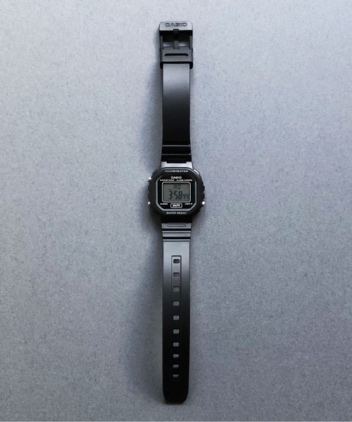 CASIO(カシオ)の「CASIO 腕時計 スタンダード デジタル LA-20WH(デジタル腕時計・レディース・ピンク/ブラック×パープル/ブラック×ブルー/ブラック×ブラック/ブラック×イエロー/グレー×ピンク/ブルー/ブラック・FREE)」の1枚目の写真