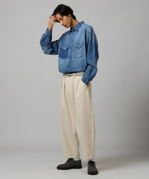 tk.TAKEO KIKUCHI（ティーケータケオキクチ）の「デニムバルーンパンツ（デニムパンツ・メンズ・ブラック/アイボリー・02/03）」の12枚目の写真