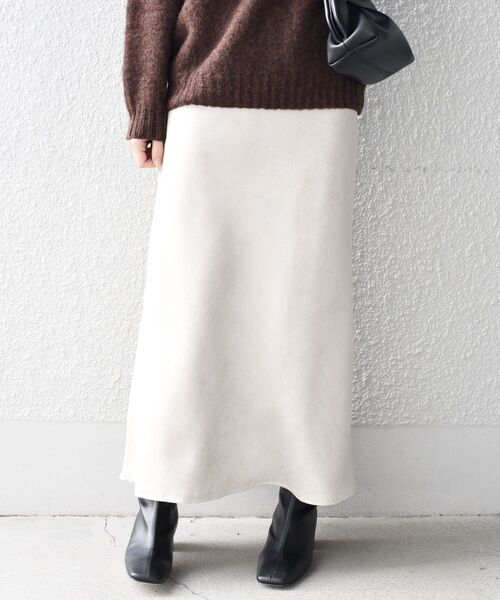 SHIPS（シップス）の「〈手洗い可能〉カラーフェイクスエードスカート（スカート・レディース・ベビーピンク/ベージュ/ブラウン/ライトグリーン・38/36）」の6枚目の写真