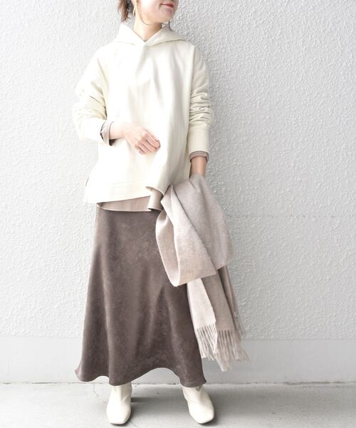 SHIPS（シップス）の「〈手洗い可能〉カラーフェイクスエードスカート（スカート・レディース・ベビーピンク/ベージュ/ブラウン/ライトグリーン・38/36）」の11枚目の写真