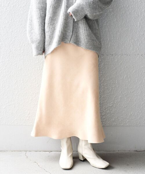SHIPS（シップス）の「〈手洗い可能〉カラーフェイクスエードスカート（スカート・レディース・ベビーピンク/ベージュ/ブラウン/ライトグリーン・38/36）」の14枚目の写真