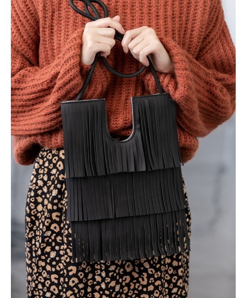 fifth（フィフス）の「フリンジショルダーバッグ（ショルダーバッグ・レディース・ブラック/アイボリー・FREE）」の2枚目の写真