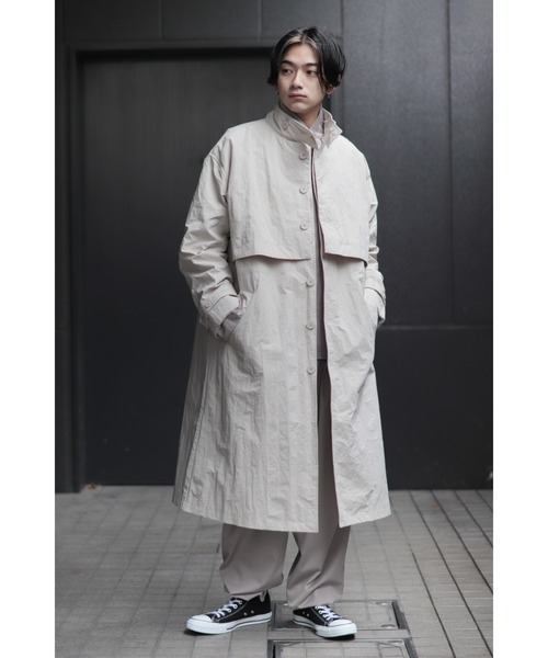 CREARE -LINO-（クレアーレリノ）の「スタンド衿オーバーサイズレイヤードコート（ステンカラーコート・メンズ・ブラック/オフホワイト/カーキ・M/L）」の4枚目の写真