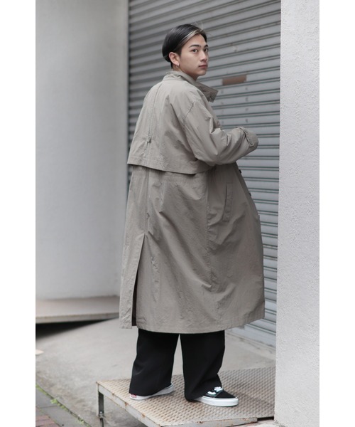 CREARE -LINO-（クレアーレリノ）の「スタンド衿オーバーサイズレイヤードコート（ステンカラーコート・メンズ・ブラック/オフホワイト/カーキ・M/L）」の7枚目の写真