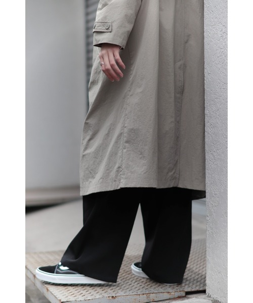 CREARE -LINO-（クレアーレリノ）の「スタンド衿オーバーサイズレイヤードコート（ステンカラーコート・メンズ・ブラック/オフホワイト/カーキ・M/L）」の19枚目の写真