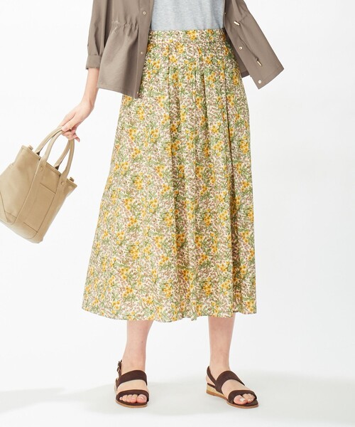 J.PRESS(ジェイプレス)の「【洗える】リバティプリント スカート(スカート・レディース・ベージュ系5/ネイビー系5・7/11/9/13)」の1枚目の写真