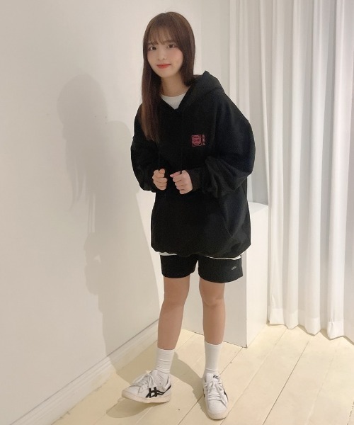 ONA(オーエヌエー)の「『ONA/オーエヌエー』2ND EARTH BASEMENT PRINTING HOODIE/韓国ブランド ユニセックス アース ベースメント プリント フーディー プルオーバーパーカー(パーカー・メンズ・ブラック/グレー・FREE)」の5枚目の写真