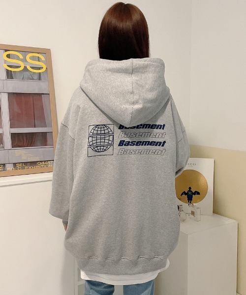 ONA(オーエヌエー)の「『ONA/オーエヌエー』2ND EARTH BASEMENT PRINTING HOODIE/韓国ブランド ユニセックス アース ベースメント プリント フーディー プルオーバーパーカー(パーカー・メンズ・ブラック/グレー・FREE)」の17枚目の写真