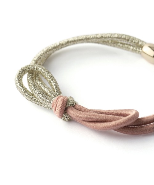ANEMONE(アネモネ)の「バイカラーのラメリボンヘアゴム(ヘアゴム・レディース・グリーン/グレー/ベージュ/ピンク・FREE)」の6枚目の写真