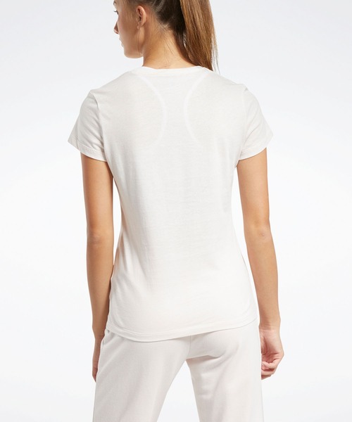 Reebok（リーボック）の「トレーニング エッセンシャルズ グラフィック Tシャツ / Training Essentials Graphic Tee（Tシャツ/カットソー・レディース・ホワイト/ピンク・SMALL/MEDIUM/LARGE/X-LARGE/X-SMALL）」の9枚目の写真