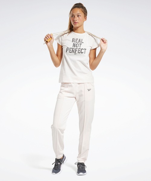 Reebok（リーボック）の「トレーニング エッセンシャルズ グラフィック Tシャツ / Training Essentials Graphic Tee（Tシャツ/カットソー・レディース・ホワイト/ピンク・SMALL/MEDIUM/LARGE/X-LARGE/X-SMALL）」の7枚目の写真