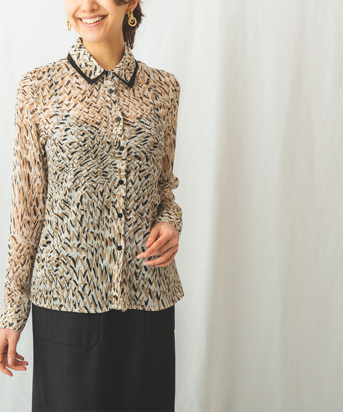 NARACAMICIE(ナラカミーチェ)の「幾何ラメストライプダブル衿ブラウス(シャツ/ブラウス・レディース・ベージュ・SMALL/LARGE/MEDIUM/XXX-LARGE/XX-LARGE/X-LARGE)」の20枚目の写真