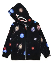 A BATHING APE（アベイシングエイプ）の「BAPE GALAXY SHARK ZIP