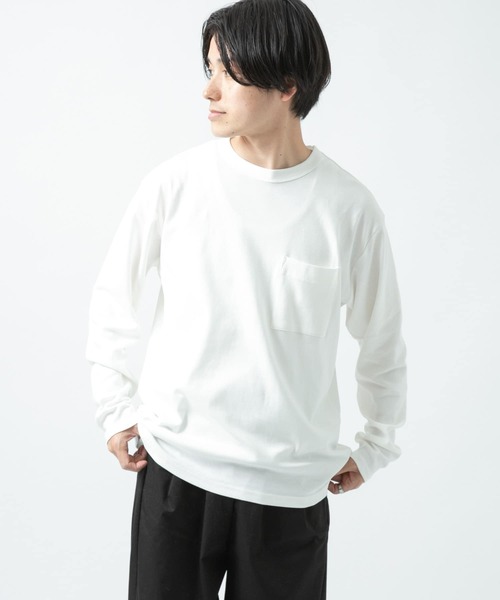 ITEMS URBANRESEARCH（アイテムズ アーバンリサーチ）の「コンパクトスムース長袖Tシャツ（Tシャツ/カットソー・メンズ・ホワイト/ベージュ/ブラック/グリーン・MEDIUM/LARGE）」の2枚目の写真