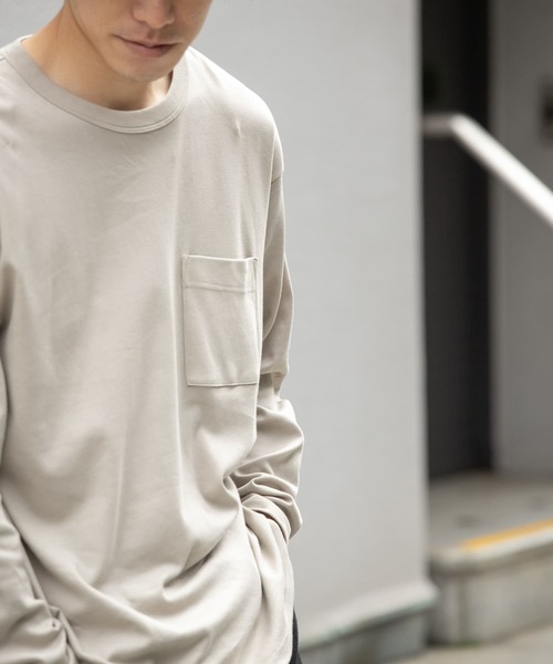 ITEMS URBANRESEARCH（アイテムズ アーバンリサーチ）の「コンパクトスムース長袖Tシャツ（Tシャツ/カットソー・メンズ・ホワイト/ベージュ/ブラック/グリーン・MEDIUM/LARGE）」の13枚目の写真