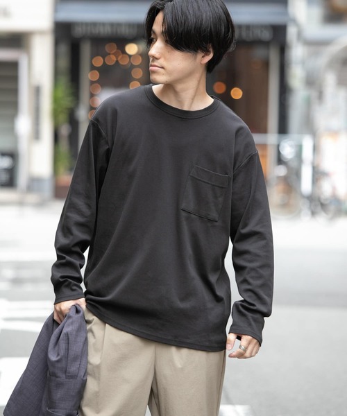 ITEMS URBANRESEARCH（アイテムズ アーバンリサーチ）の「コンパクトスムース長袖Tシャツ（Tシャツ/カットソー・メンズ・ホワイト/ベージュ/ブラック/グリーン・MEDIUM/LARGE）」の9枚目の写真
