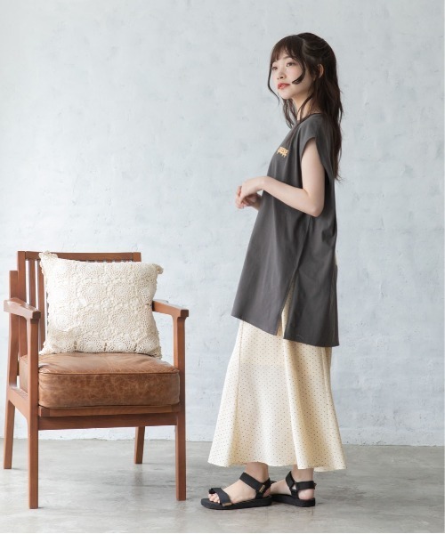 Mysa&Liina（ミーサリーナ）の「フレンチスリーブチーズプリントT（Tシャツ/カットソー・レディース・グレイッシュベージュ/オフホワイト/チャコールグレー・M）」の12枚目の写真