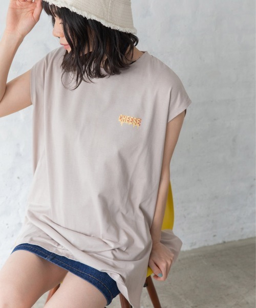 Mysa&Liina（ミーサリーナ）の「フレンチスリーブチーズプリントT（Tシャツ/カットソー・レディース・グレイッシュベージュ/オフホワイト/チャコールグレー・M）」の4枚目の写真