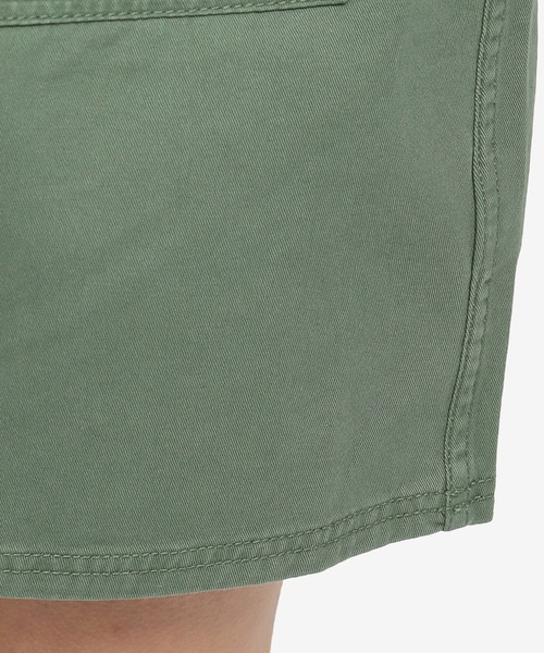 tommy jeans（トミー ジーンズ）の「フラッグロゴバッジワークスカート（スカート・レディース・カーキ・X-SMALL/SMALL/MEDIUM）」の6枚目の写真