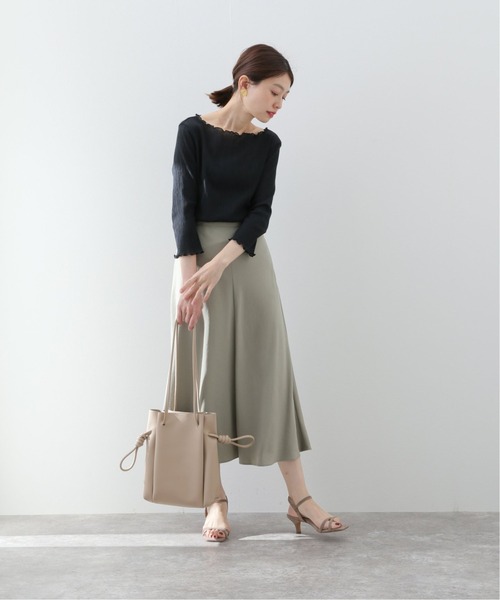 SLOBE IENA（スローブイエナ）の「シャーリングプルオーバー【手洗い可能】◆（Tシャツ/カットソー・レディース・ホワイト/ブラック/サックスブルー・FREE）」の5枚目の写真