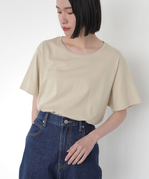 AMERICAN HOLIC（アメリカンホリック）の「クルーネックベーシック半袖カットプルオーバー（Tシャツ/カットソー・レディース・チャコールグレー/ライトグレー/イエロー/ブラック系その他4/オフホワイト・S/M/L）」の5枚目の写真