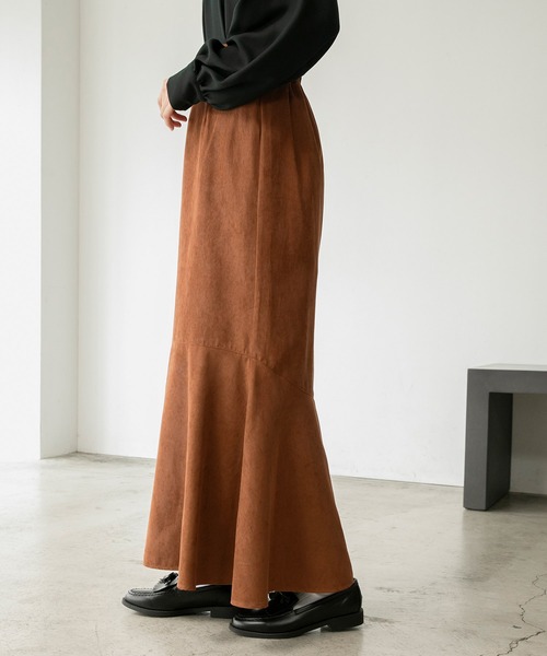 BONLECILL(ボンルシール)の「スウェードライク/リネンライク フリル切替 マーメイドロングスカート(スカート・レディース・ワイン/ブラック/ブラウン/ブラック系/ライトグリーン/ピンク/ベージュ・FREE)」の4枚目の写真